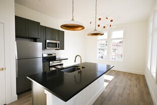 Palmera House Apartments in Lynchburg, VA - Building Photo