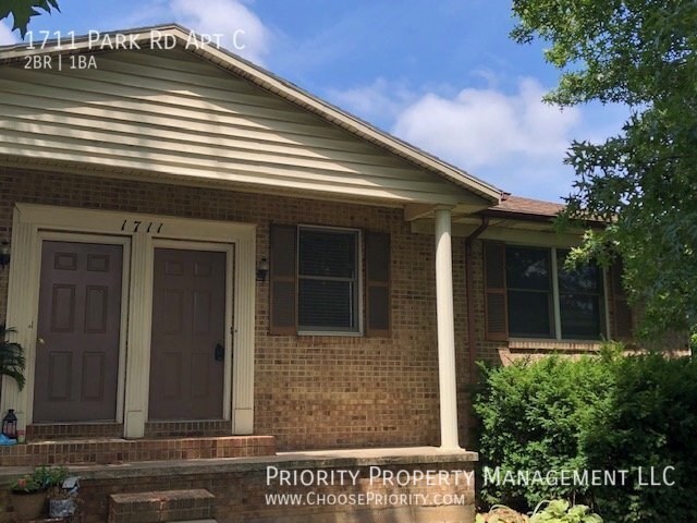 property at 1711 Park Rd