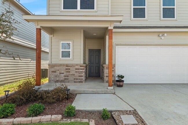 3452 Redbud Grv in San Antonio, TX - Foto de edificio - Building Photo