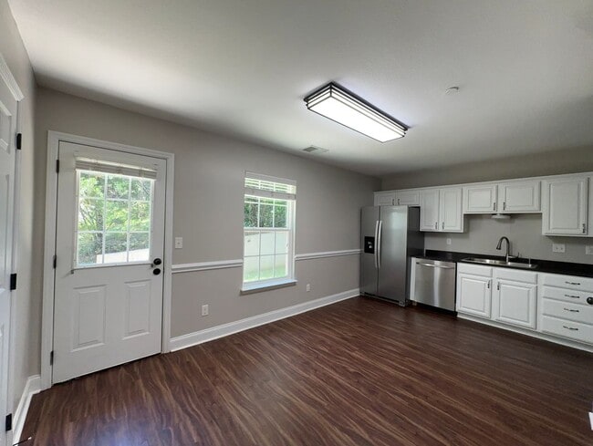 1126 Maple Tree Ln in Chattanooga, TN - Foto de edificio - Building Photo