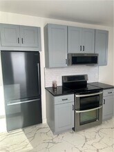 532 Post Rd in Warwick, RI - Foto de edificio - Building Photo