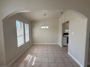 412 Shiloh Dr in Laredo, TX - Building Photo - Building Photo