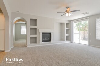 721 Blue Crystal Creek Rd in Henderson, NV - Building Photo - Building Photo