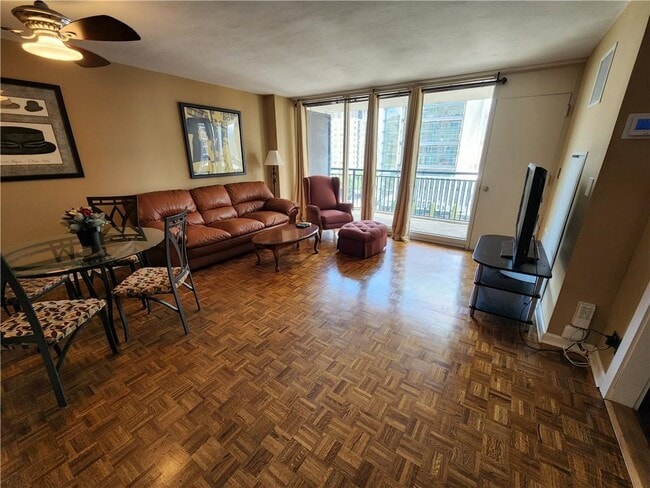 620 Peachtree St NE in Atlanta, GA - Building Photo - Building Photo