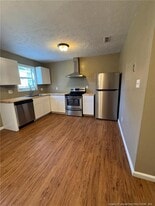 1424 Tangora Ln in Fayetteville, NC - Building Photo