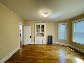 26 Rose St, Unit 26 in Somerville, MA - Foto de edificio - Building Photo