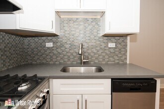 535 W Belmont Ave, Unit A06C in Chicago, IL - Building Photo - Building Photo