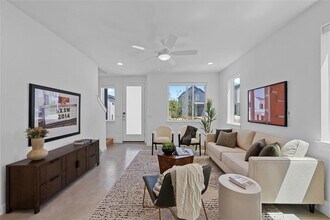 1200 Sarabeth Way in Austin, TX - Building Photo - Building Photo