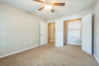 Point at Fairview in Prattville, AL - Foto de edificio - Building Photo