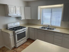 410 Ellwood Beach Dr in Goleta, CA - Building Photo - Building Photo