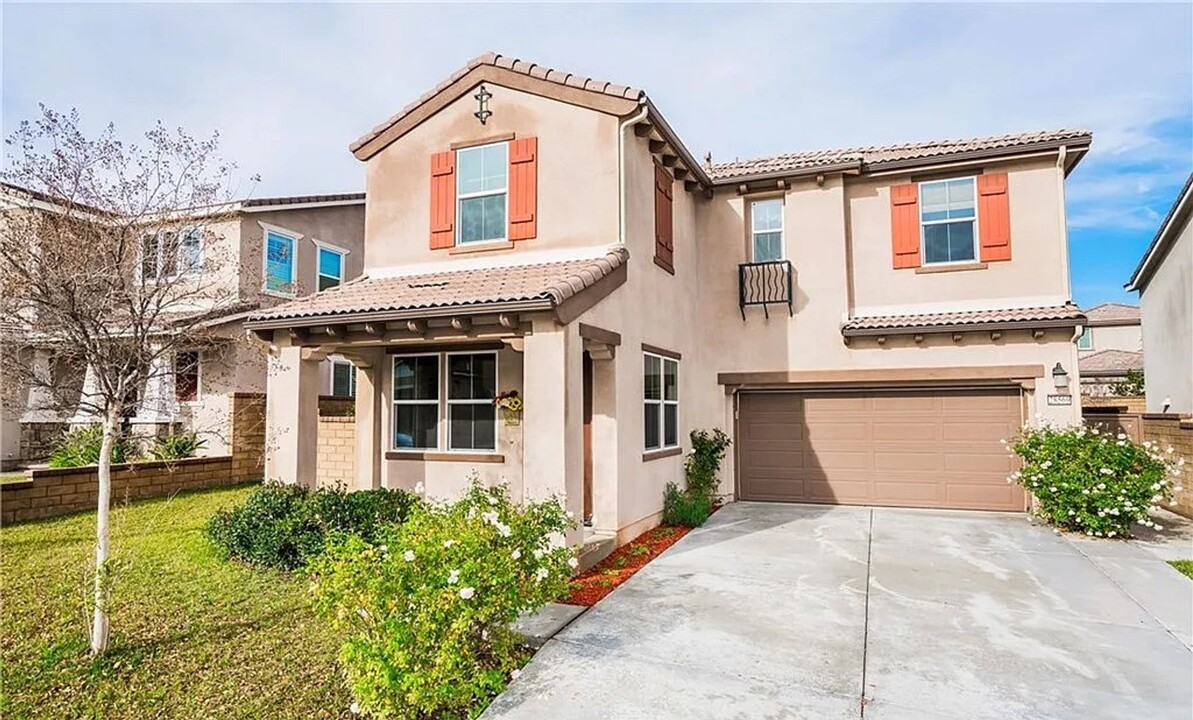 28569 Las Canastas Dr in Santa Clarita, CA - Foto de edificio