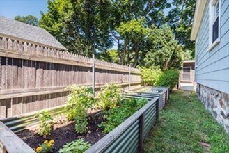 12 Juliette St, Unit 12 Juliette Street in Andover, MA - Building Photo - Building Photo