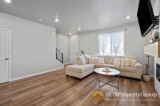 27 N Riverside Dr in Saratoga Springs, UT - Building Photo - Building Photo