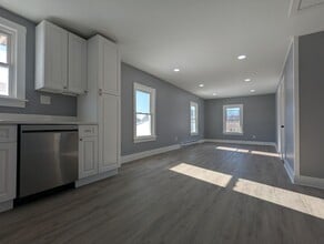 15 Main St in Ballston Lake, NY - Building Photo - Building Photo