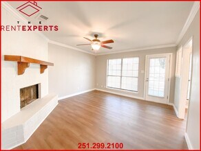 1075 Seven Hills Curve S in Mobile, AL - Building Photo - Building Photo