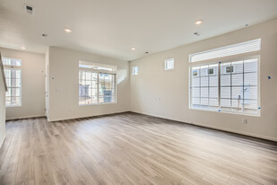 17911 E 103rd Ave in Commerce City, CO - Building Photo
