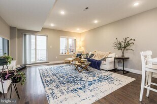 912 N 16th St in Philadelphia, PA - Building Photo