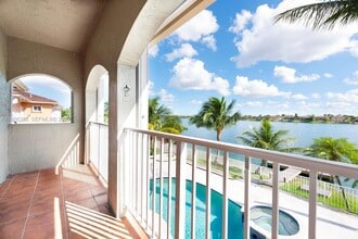 13116 SW 136th Terrace, Unit 1 in Miami, FL - Building Photo - Building Photo