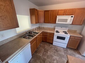3772 Spanish Peak Dr in High Point, NC - Building Photo - Building Photo