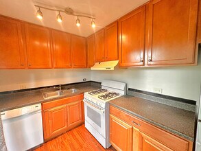 8 Gant Cir in Streamwood, IL - Building Photo - Building Photo