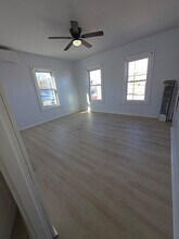 850 County St, Unit 3 in New Bedford, MA - Foto de edificio - Building Photo