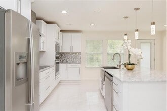 215 Countryside Dr in Arlington, TX - Building Photo - Building Photo