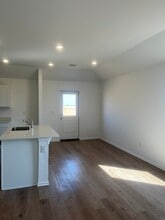 11833 NW 100th St in Yukon, OK - Building Photo - Building Photo