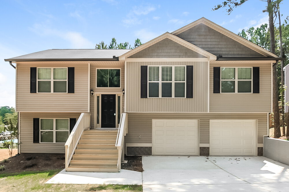 1025 West Ave in Dallas, GA - Building Photo