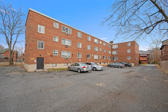 94 Huntington St, Unit 305 in Hartford, CT - Foto de edificio - Building Photo