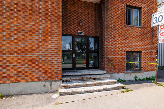 800 Saint-Ferdinand Rue in Montréal, QC - Building Photo - Building Photo