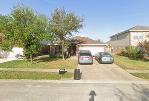18311 Melissa Springs Dr in Tomball, TX - Building Photo