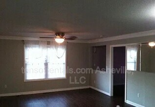 9 Aberdeen Dr in Arden, NC - Building Photo - Building Photo