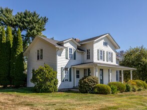 510 Good Hill Rd in Woodbury, CT - Building Photo - Building Photo