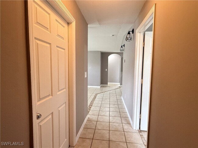 309 Ivan Ave S in Lehigh Acres, FL - Building Photo - Building Photo