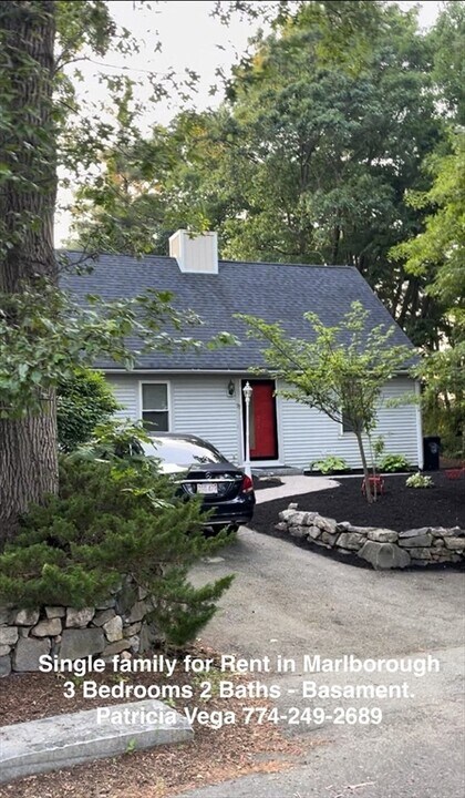 22 Bowstring Way in Marlborough, MA - Building Photo