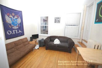 322 Saint Paul St, Unit 2 in Brookline, MA - Building Photo - Building Photo