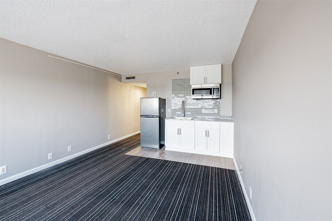 14703 Park Row Blvd in Houston, TX - Building Photo