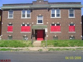 3017 Miami St Apartments