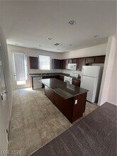 4469 Days Creek Ave in Las Vegas, NV - Building Photo - Building Photo