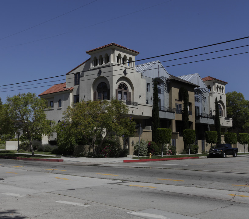 10503 Moorpark St in North Hollywood, CA - Building Photo