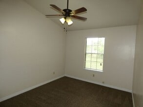 3864 Oakus Dr in Milton, FL - Building Photo - Building Photo