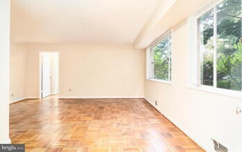 10500 Montrose Ave in Bethesda, MD - Building Photo - Building Photo