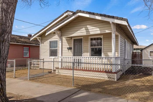1610 Division St in Klamath Falls, OR - Building Photo - Building Photo