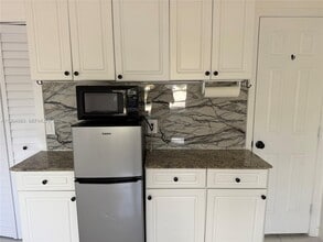 1230 North Dr in Miami, FL - Building Photo - Building Photo