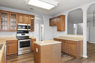 8711 Eagle Peak in Helotes, TX - Building Photo - Building Photo