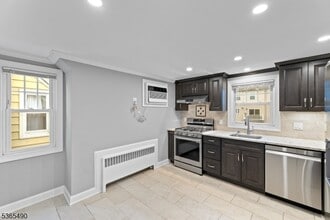 86 Forest St in North Arlington, NJ - Building Photo - Building Photo