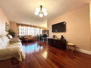 2940 W 5th St, Unit 19C in Brooklyn, NY - Building Photo - Building Photo