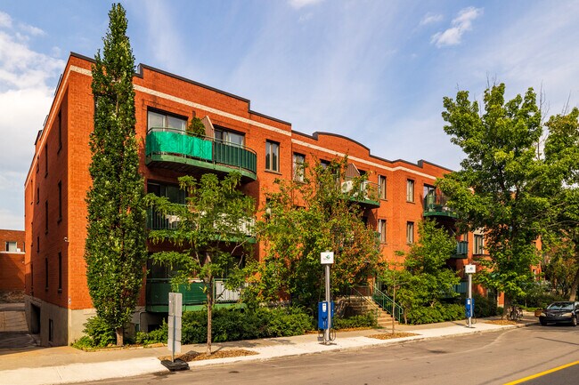 Les Jardins D'Alexandre in Montréal, QC - Building Photo - Building Photo