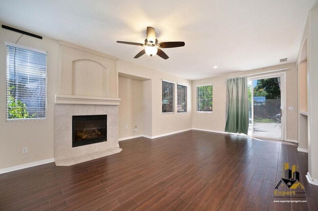 3438 Zalema Way in Sacramento, CA - Building Photo - Building Photo