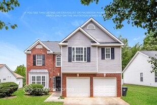 352 Jasmine Dr in Locust Grove, GA - Building Photo